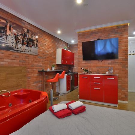 Jacuzzi Apartment Red Cracóvia Exterior foto